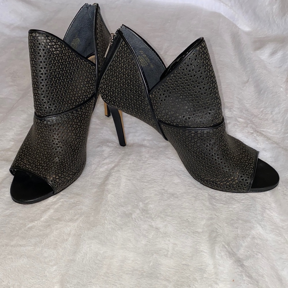Vince Camuto heeled boots, black color, size 10